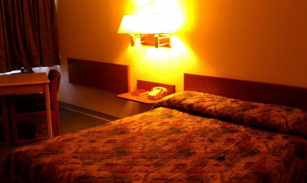 Colorado River Value Inn Bullhead City Dış mekan fotoğraf